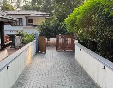 Cobble Stone Driveway