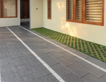 Cobble Stone Driveway