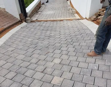 Cobble Stone Driveway