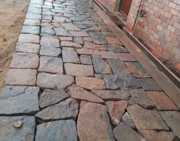 Cobble Stone Driveway