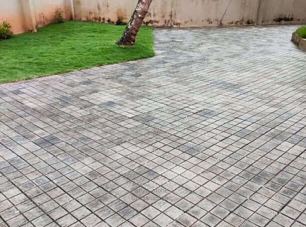 Cobble Stone Garden Path